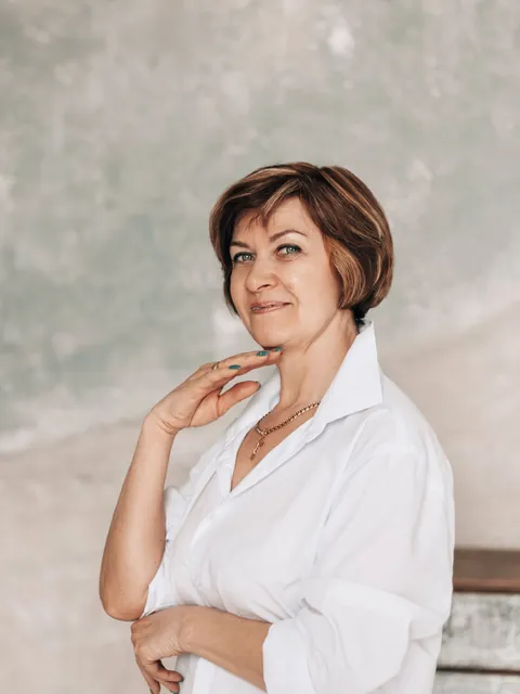 Porträt von Jana Brandt, Physiotherapeutin, Demo-Foto